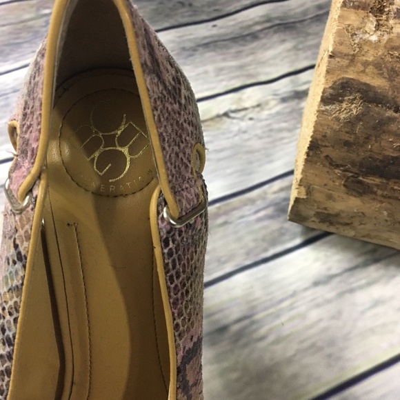 BCBGeneration Pink Snakeskin Platform Heels - Picture 2 of 6